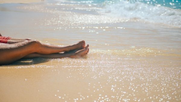 how to tan back of legs without laying on stomach